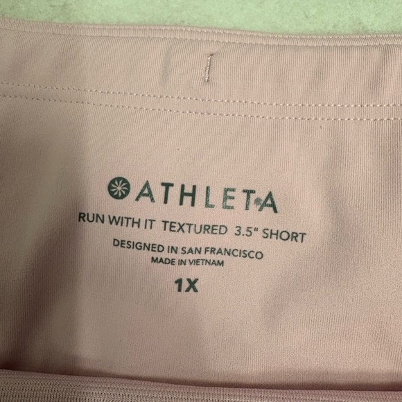 Athleta Run With It Textured 3.5’’ Shorts Size 1X - Picture 3 of 8